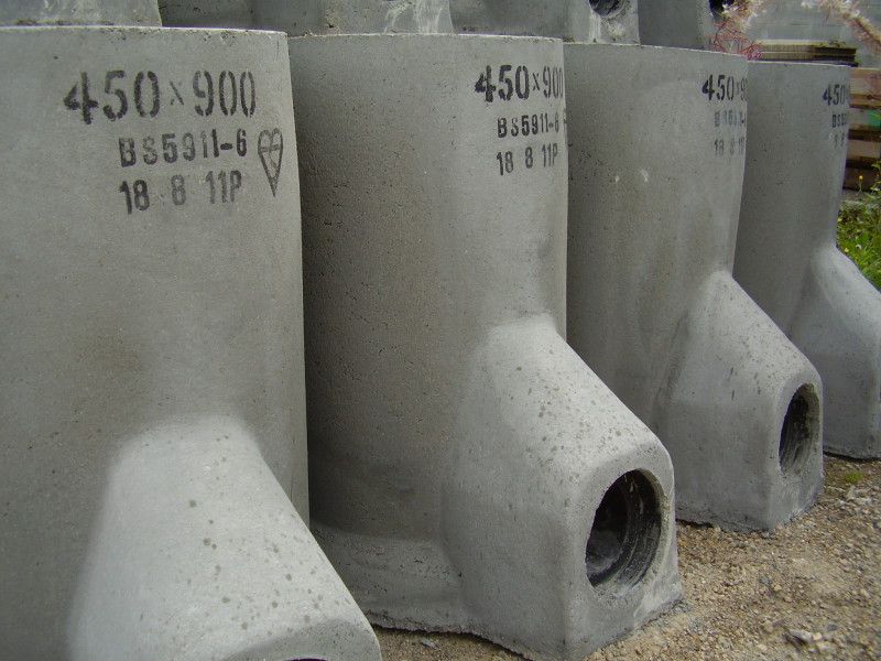TRACEY STANTON BONNA CONCRETE 450 x 900 x 150mm T/O PCC ROAD GULLY & ADAPTOR