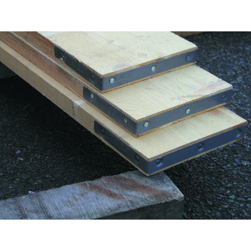 TTG 38 x 225mm x 3.9m BS2482 1200mm SPAN SCAFFOLD BOARD