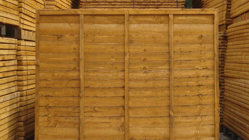 RAINBRIDGE GOLDEN BROWN WANEY FENCE PANEL 6 x 6'