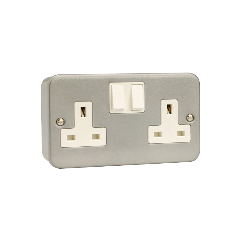 CLICK CL036 2-GANG SWITCHED SOCKET METAL CLAD 13a