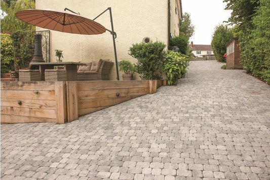 BRETT AURA SQUARE STONE PAVIOUR 114 x 114 x 60mm SILVER FLECK AU60SQSV (HGBB ONLY)