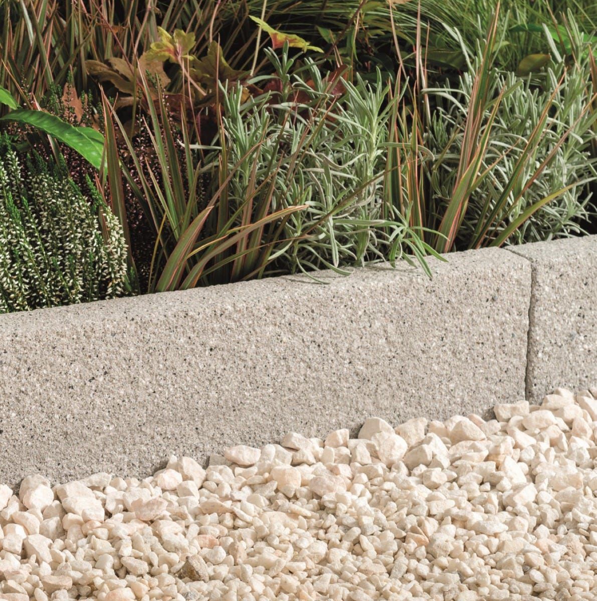 BRADSTONE ECO COUNTRYSIDE EDGING 914 x 150 x 50mm BLACK FLECK 40748