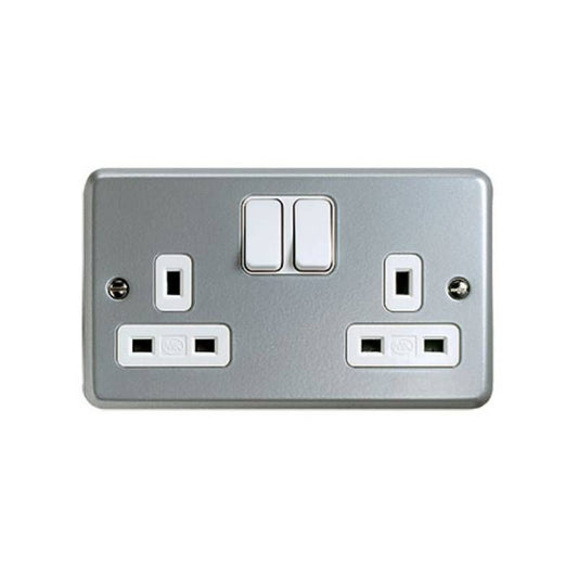 WEW 2-GANG DOUBLE POLE SWITCHED METAL CLAD SOCKET 13a ALUMINIUM K2946ALM