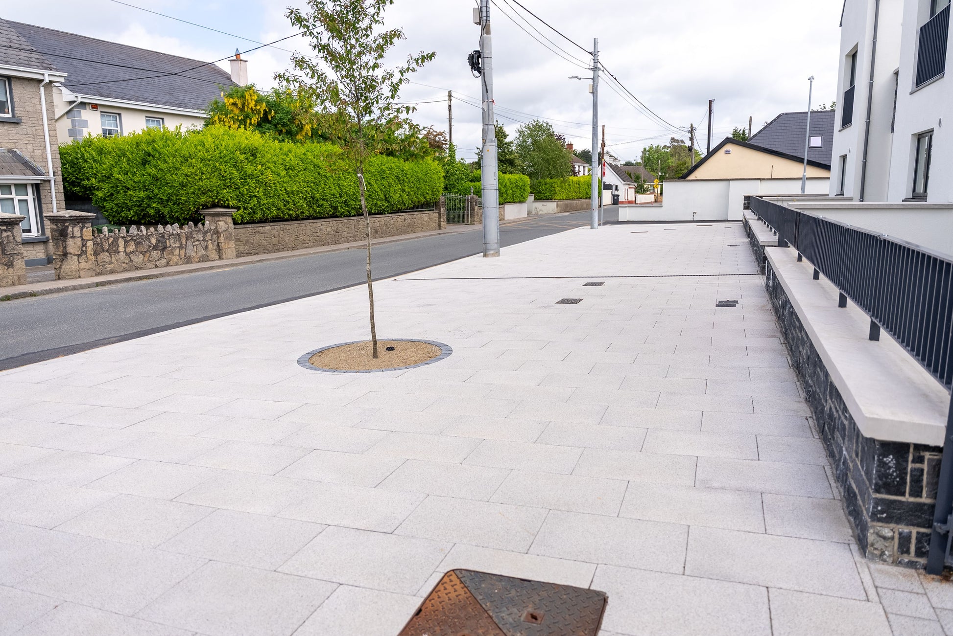 TOBERMORE MAYFAIR FLAG 400 x 400 x 40mm SILVER FOG40040SG