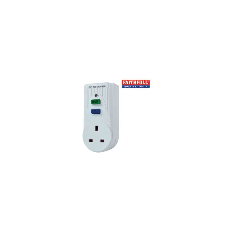 FAITHFULL FPPRCD RCD SAFETY ADAPTER 240v
