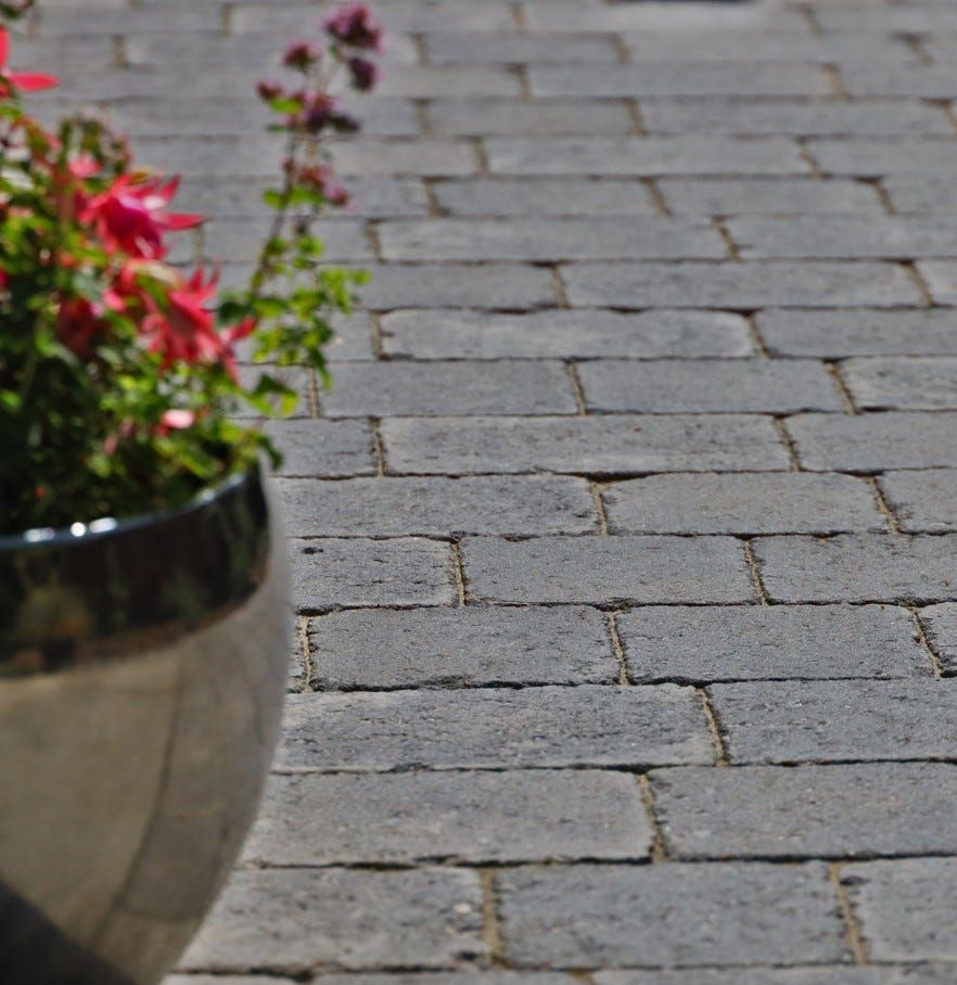 BRADSTONE WOBURN RUMBLED 50mm BLOCK PAVING 200 x 134 x 50mm RUSTIC 48234 (NEW)