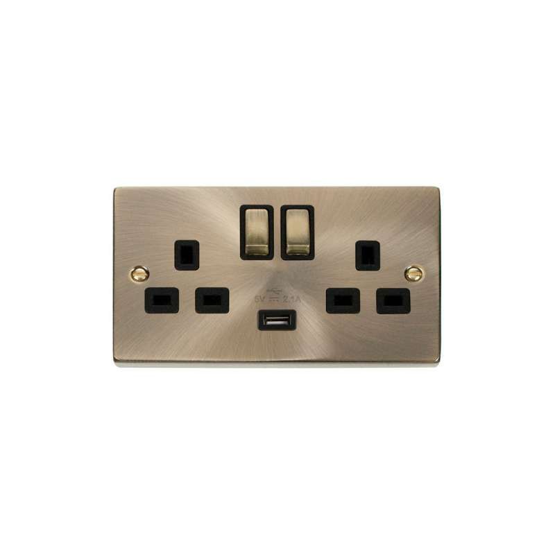 CLICK VPAB570BK 2G SWITCHED INGOT SOCKET WITH USB