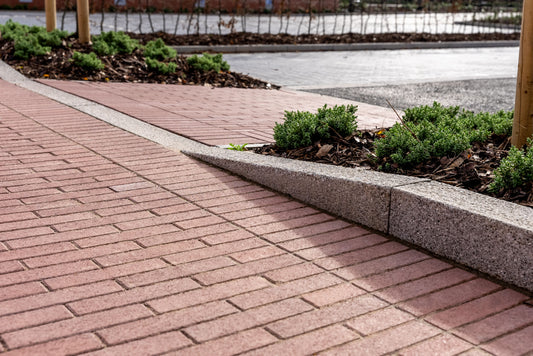 TOBERMORE FUSION KERB 255 x 125 x 915mm SILVER K250125CKGB