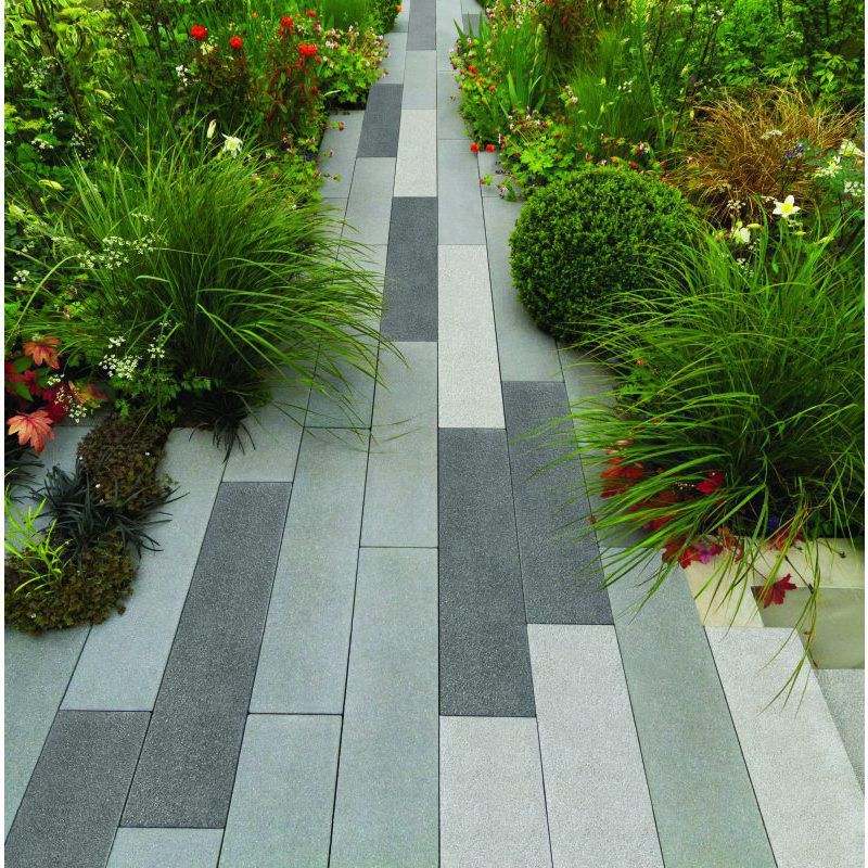 BRADSTONE STONEMASTER PAVING 800 x 200 x 80mm LIGHT GREY WASHED 47128