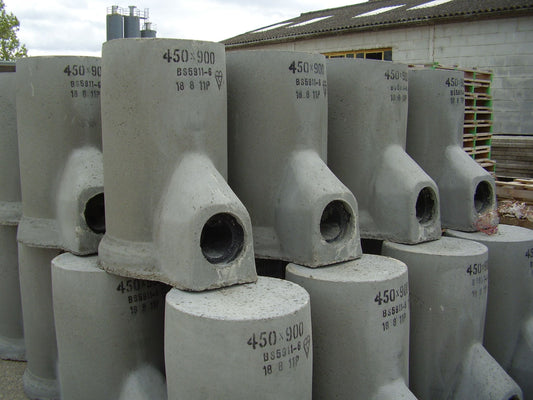 CPM CONCRETE T/O PCC ROAD GULLY & ADAPTOR 375 x 900 x 150mm G3790S