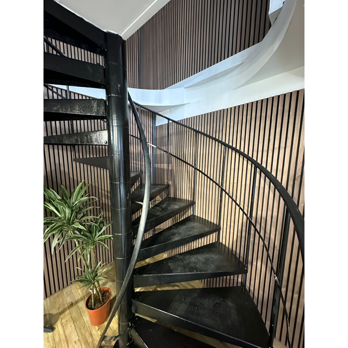 WWP 2400 x 600 x 21mm (1.44m2) ACOUSTIC SLAT WALL PANEL VENEERED WALNUT