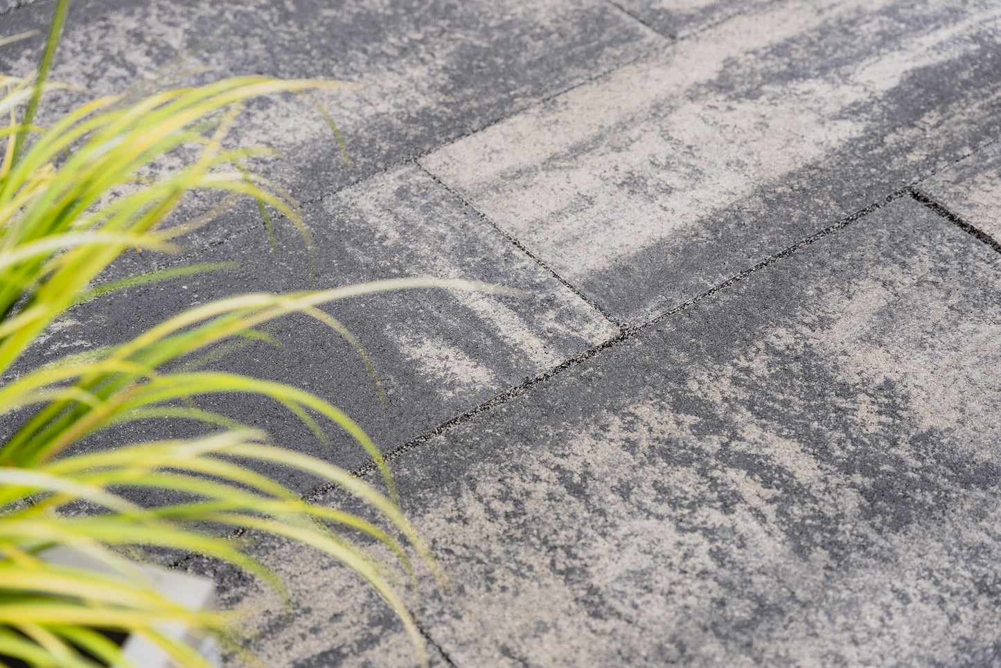 TOBERMORE MADISON FLAGS 1.08m2 PER LAYER SLATE 50mm