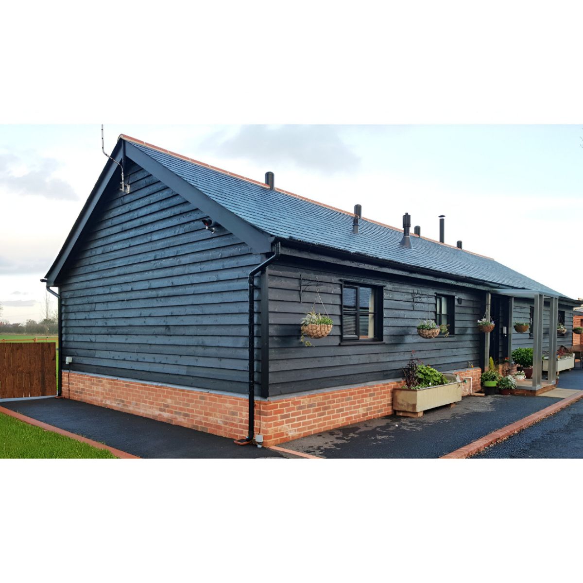 BEDEC SEMI GLOSS BARN PAINT 5l BLACK BEDE2AK0003/46