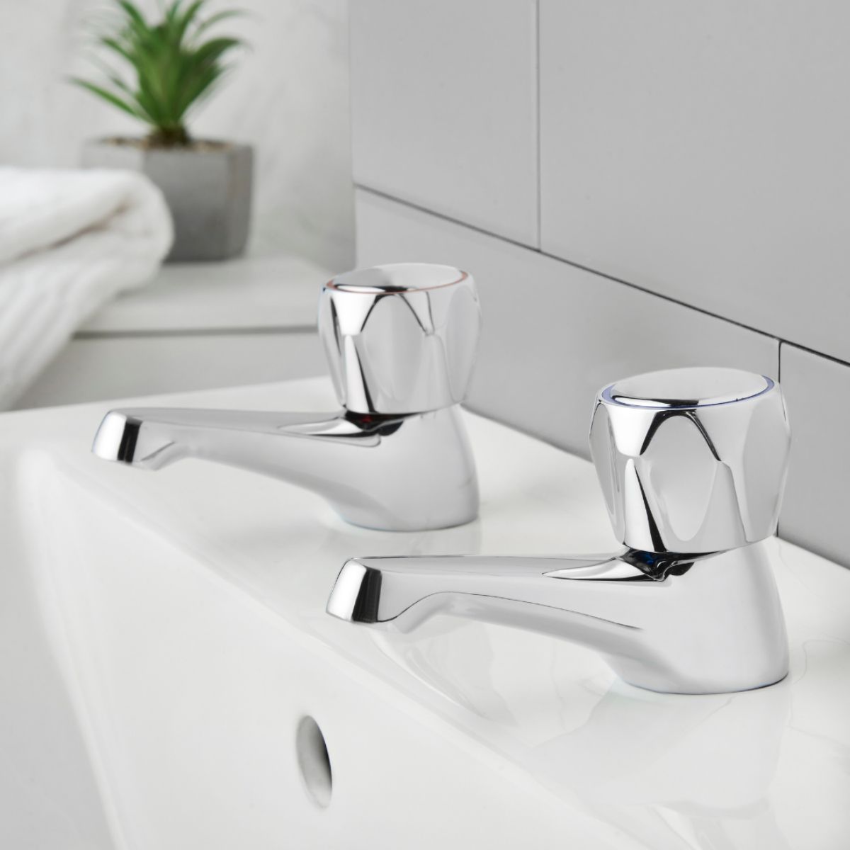 DEVA VR101 VITALITY ROUND BASIN TAPS