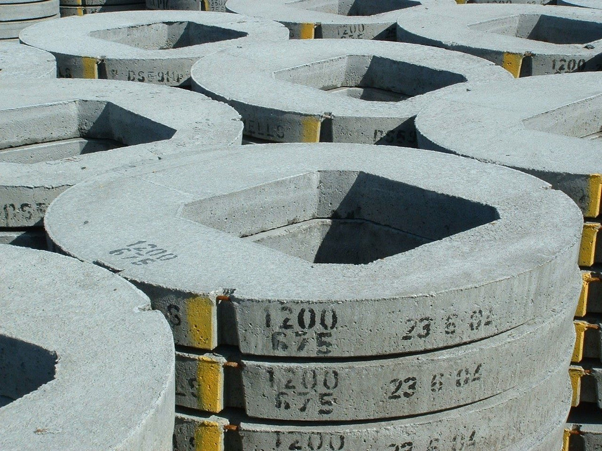 CPM CONCRETE HD PCC COVER SLAB 1350mm ACCESS 675 x 675mm M1367