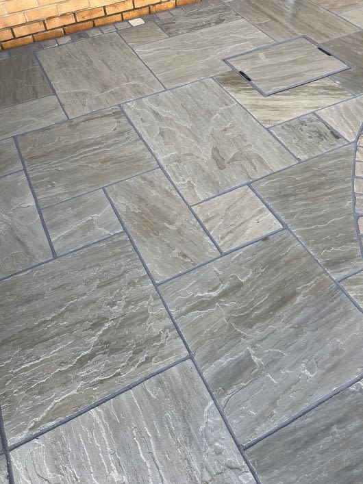 Light Grey Indian Sandstone Paving Slabs Patio Pack (~15m2/Pack)