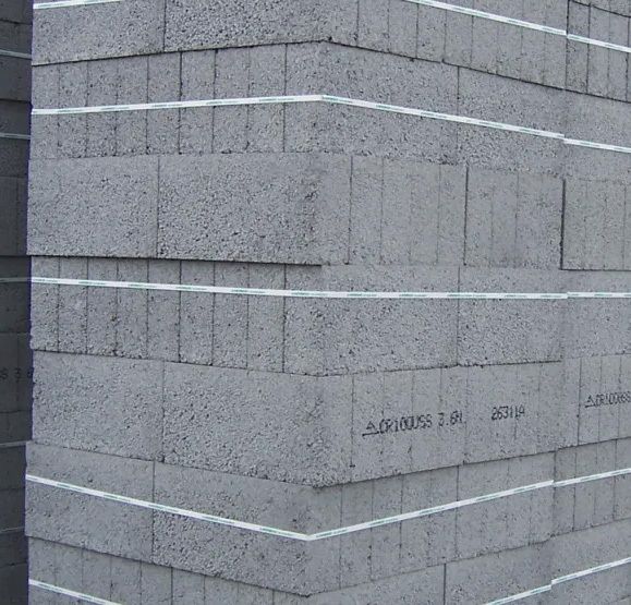 Holcim Masterlite Ultra Lightweight Solid Concrete Block 440 x 215 x 100mm 3.6N (90 Pack)