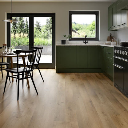 WOODPECKER TRADE INNOVATE VINYL FLOORING 6 x 150 x 1180mm 1.77m2 DESERT OAK 83-HOZ-009