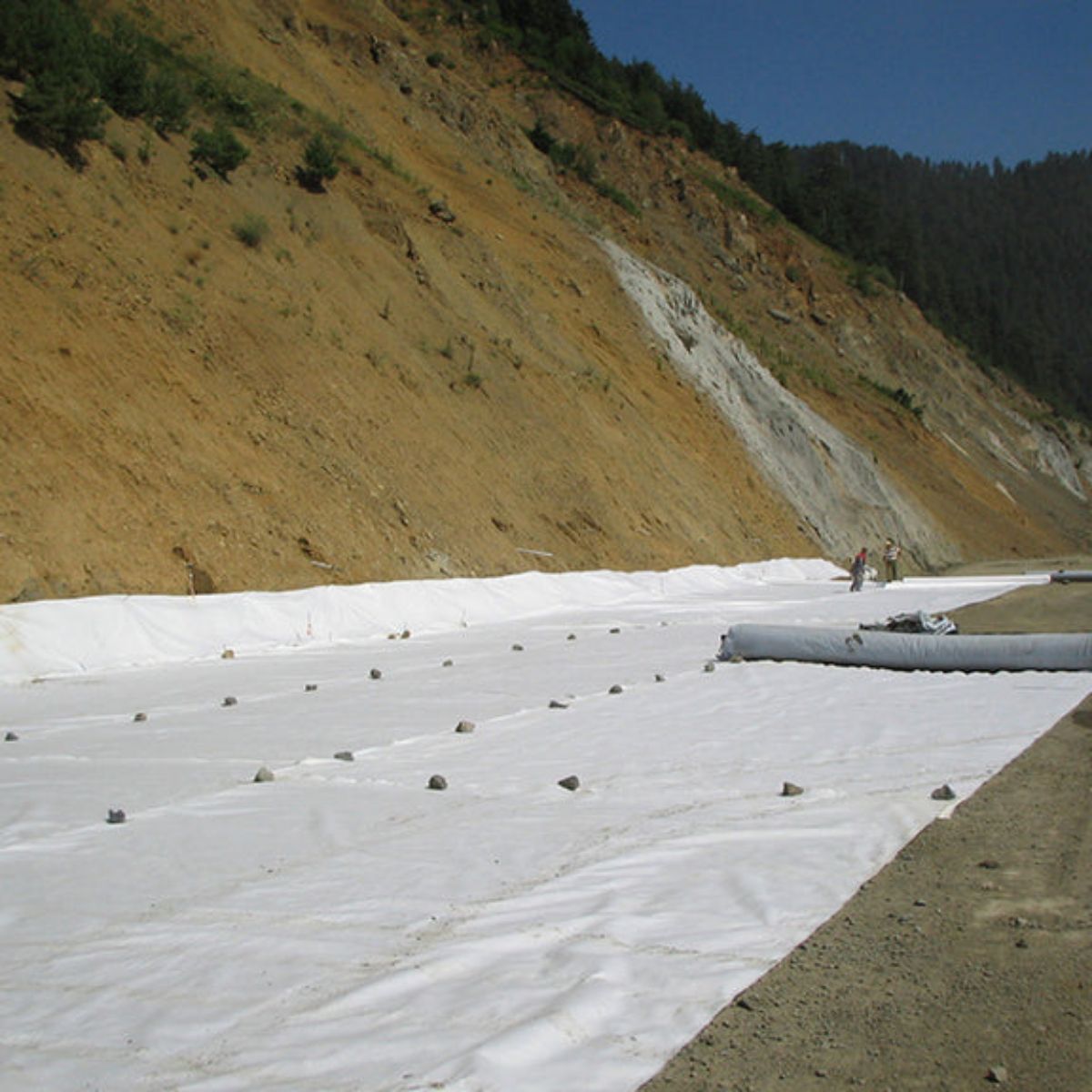 LOTRAK 200NW NON-WOVEN GEOTEXTILE 4.5 x 100m ROLL MLTERR200 450  100DI