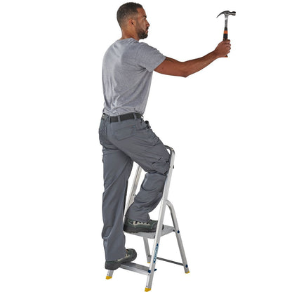 WERNER HIGH HANDRAIL PLATFORM STEPLADDER 2 TREAD 7400218L