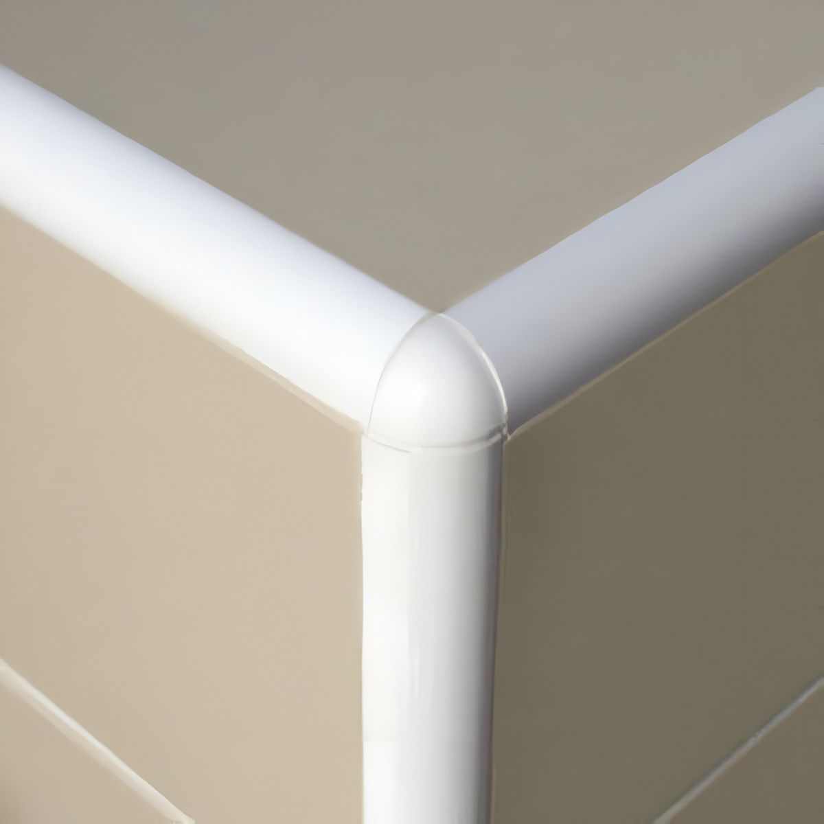 YTC GNTT6WH GENESIS PVC TILE TRIM 6mm x 2.5lm WHITE