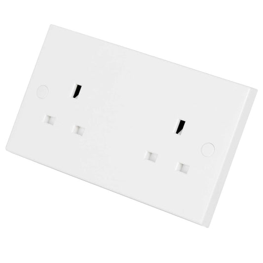 BG 900 Series 13A 2 Gang Unswitched Socket White