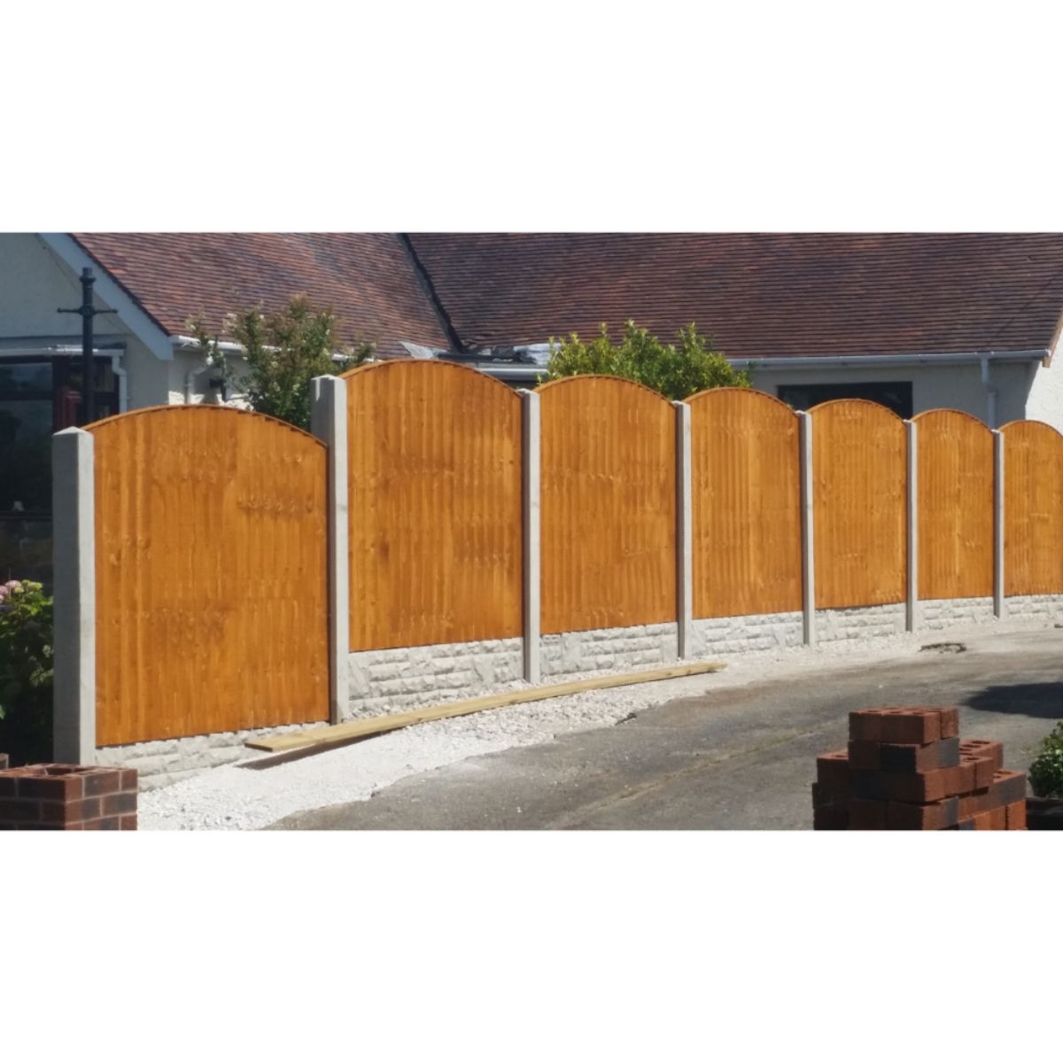 DENBIGH TIMBER CONVEX VERTICAL BOARD FENCE PANEL 6 x 6' (6' HIGH TO TOP OF BOW) BOVB6X6
