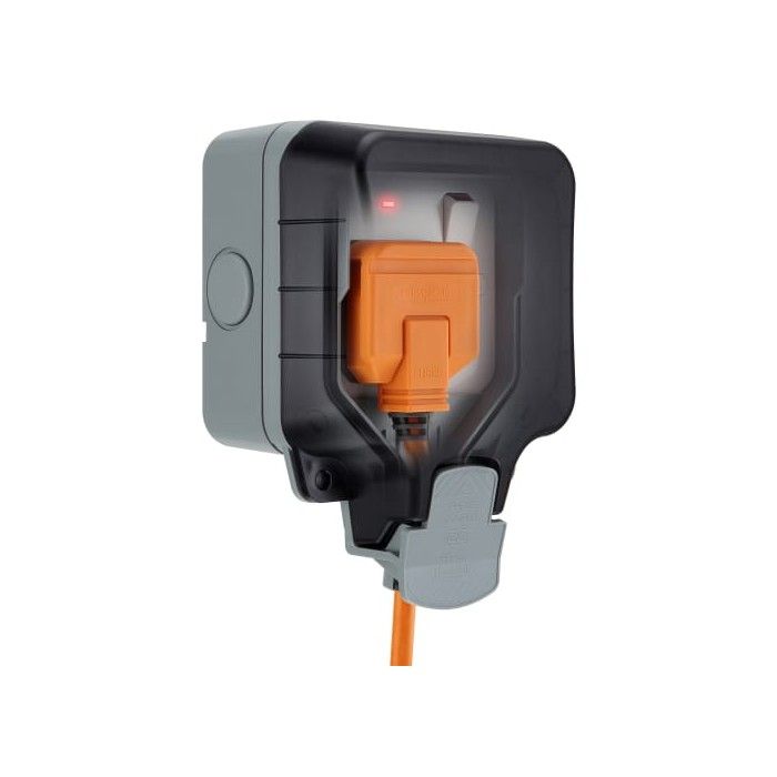 NEXUS IP56 SOCKET 1-GANG SWITCHED 13a WP21-02