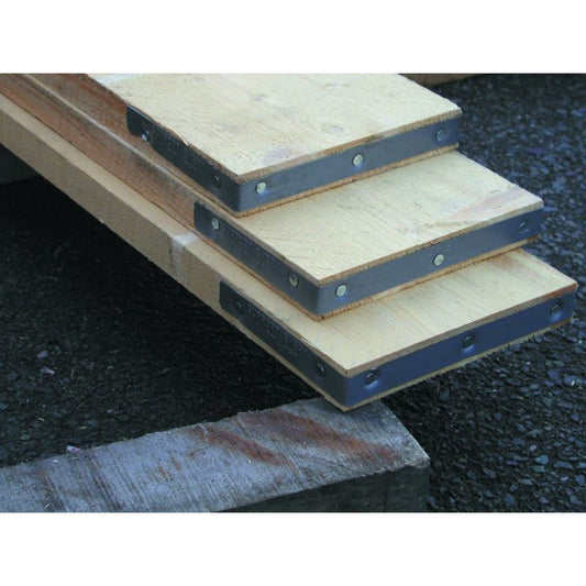 TTG 38 x 225mm x 3.9m BS2482 1200mm SPAN SCAFFOLD BOARD
