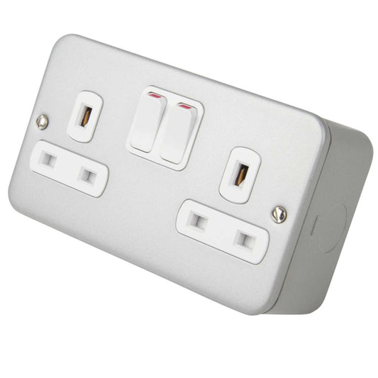 Deta 13A DP 2 Gang Socket Metal Clad