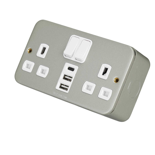 Deta 13A 2 Gang Switched Socket with 2 x Type A and 1 x Type C USB Outlet Metal Clad