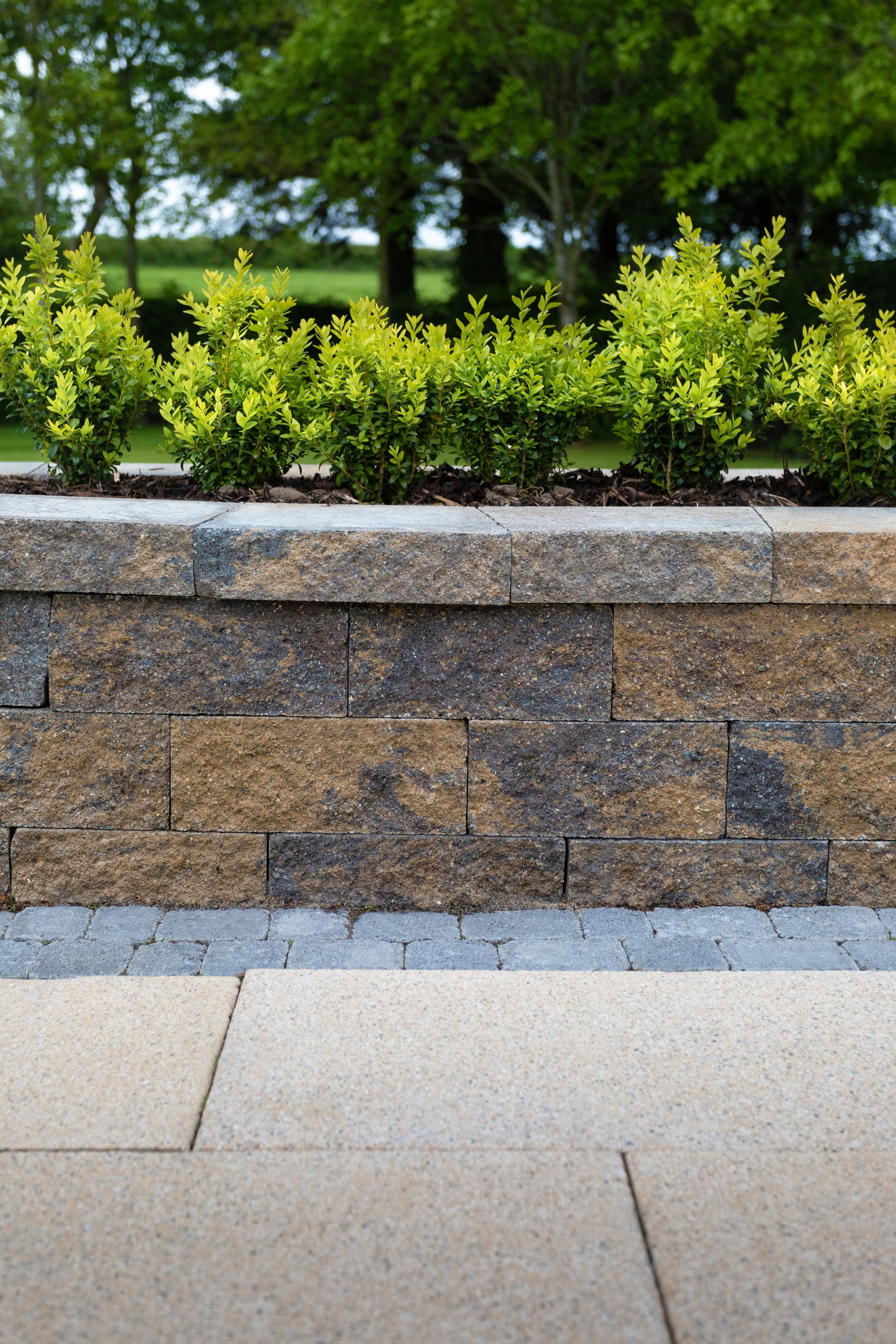 TOBERMORE GARDEN STONE WALLING 300/260 x 180 x 120mm BRACKEN PER BLOCK GARPBRA