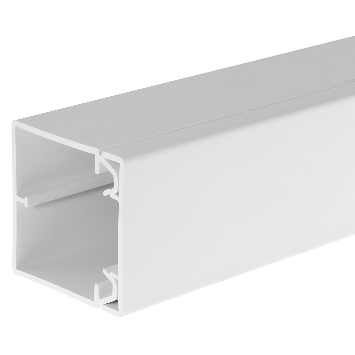 UNIVOLT MAK50/50 TRUNKING 50 x 50mm (PER METRE)
