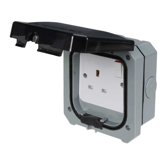 Greenbrook 13A 1 Gang Weatherproof Switched Socket IP66