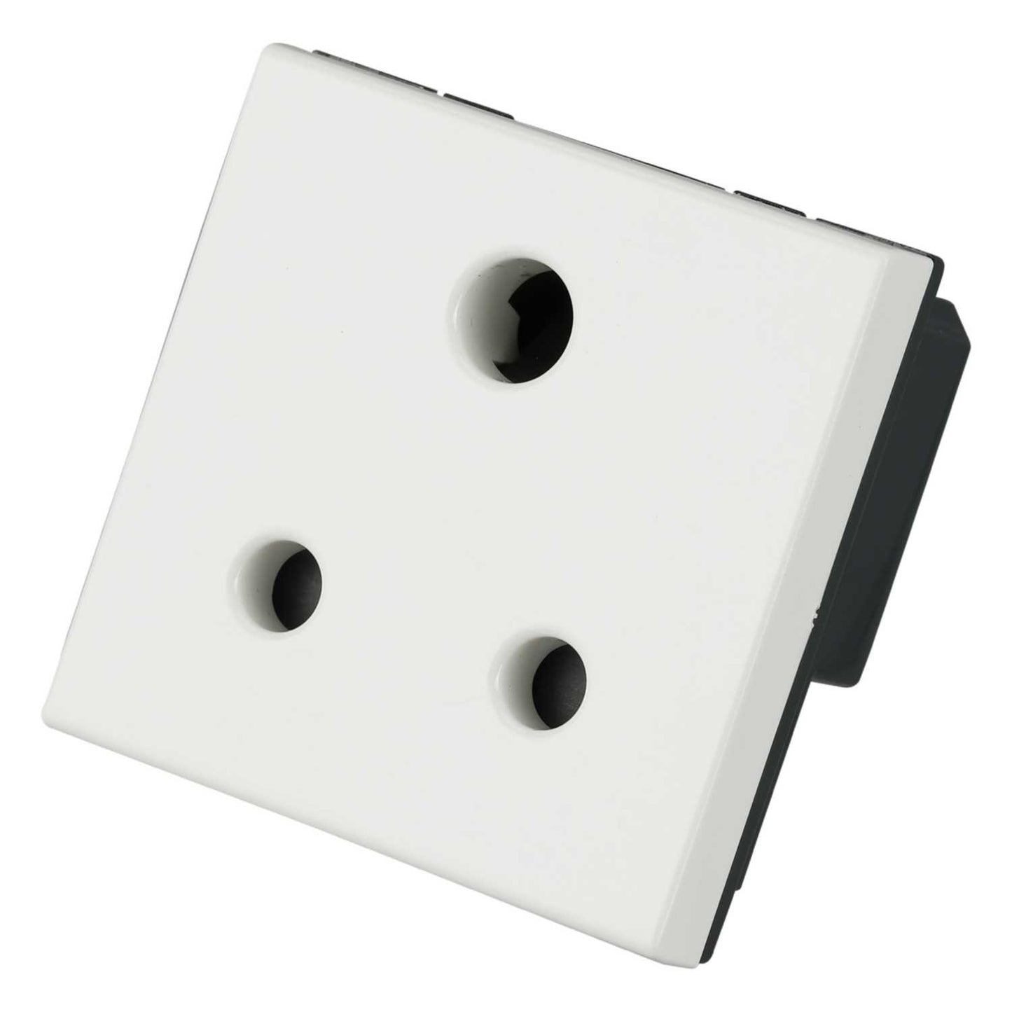 Legrand 5A 1 Gang 2P + E British Standard Socket White