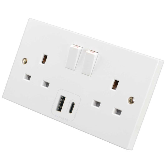 M2 Square 13A 2 Gang Switched Socket with 1 x Type A and 1 x Type C USB Outlet White
