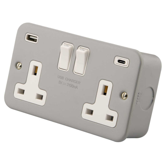 M2 Metal 13A 2 Gang Switched Socket with 1 x Type A and 1 x Type C USB Outlet Metal Clad