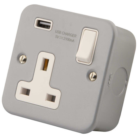 M2 Metal 13A 1 Gang Switched Socket with Type A USB Outlet Metal Clad