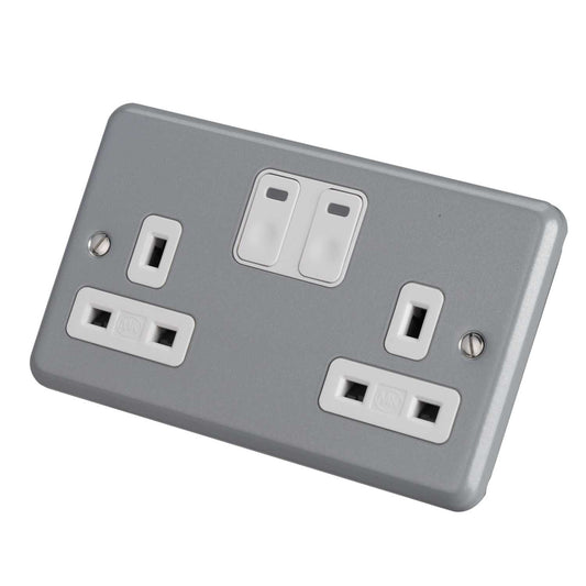 MK Metalclad Plus 13A 2 Gang Intelligent Socket Metal Clad