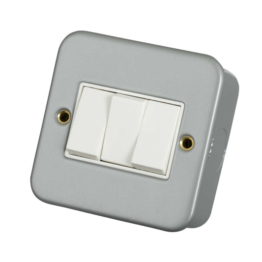 Scolmore Click Essentials 10A 3 Gang 2 Way Light Switch Metal Clad