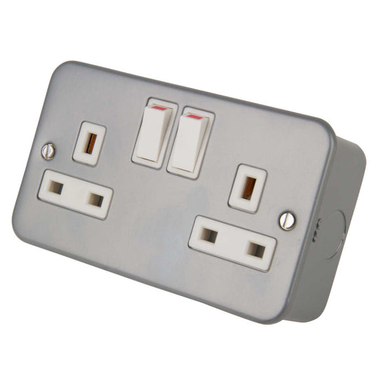 LGA Selectric 13A 2 Gang Socket Metal Clad